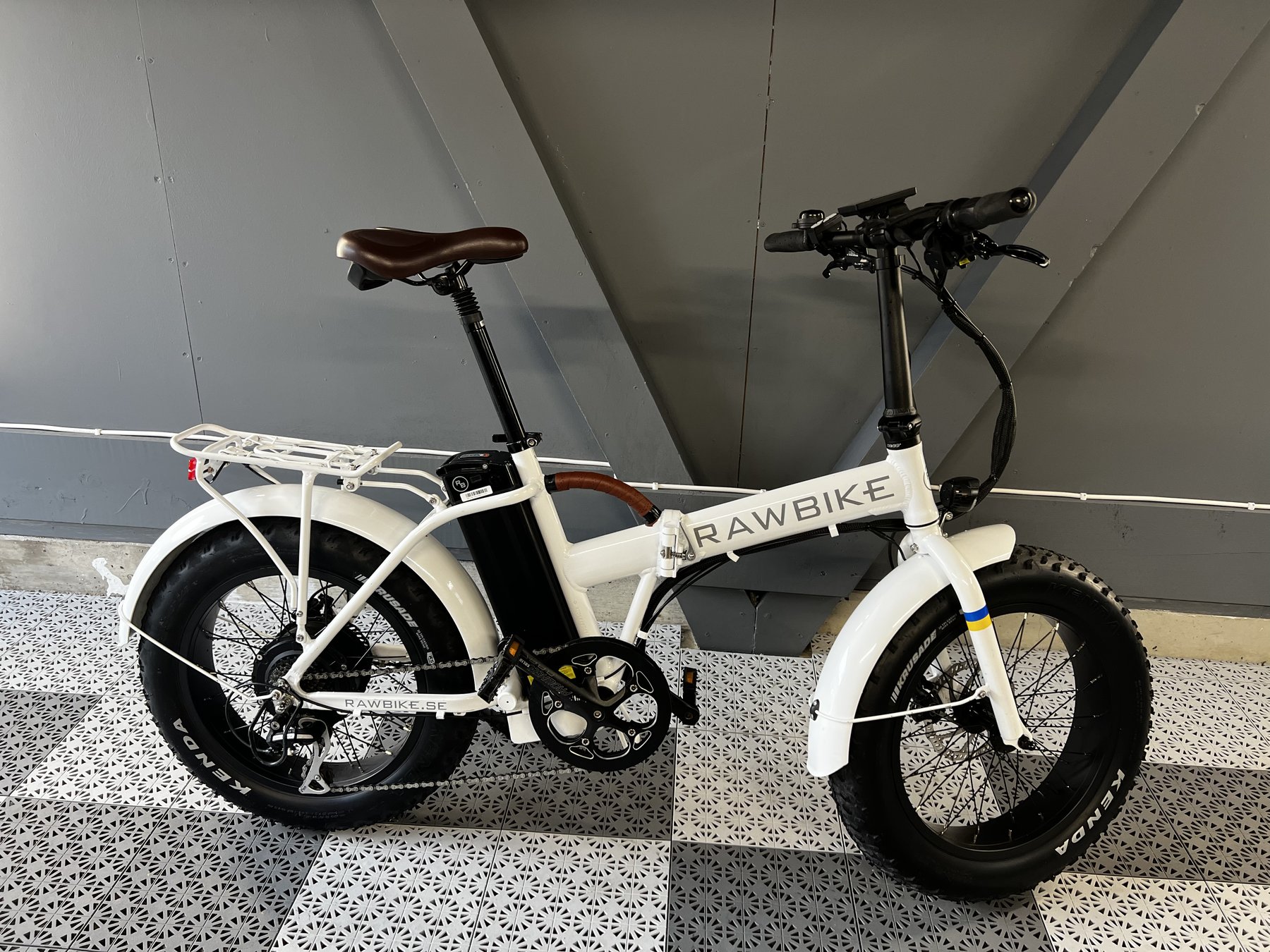 Säljes: Rawbike 3 Vit Metallic -Nyskick | Happyride.se