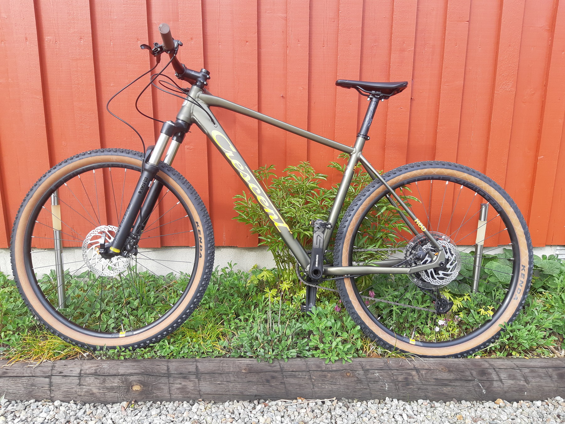 Säljes: Crescent S60 i Nyskick | Happyride.se