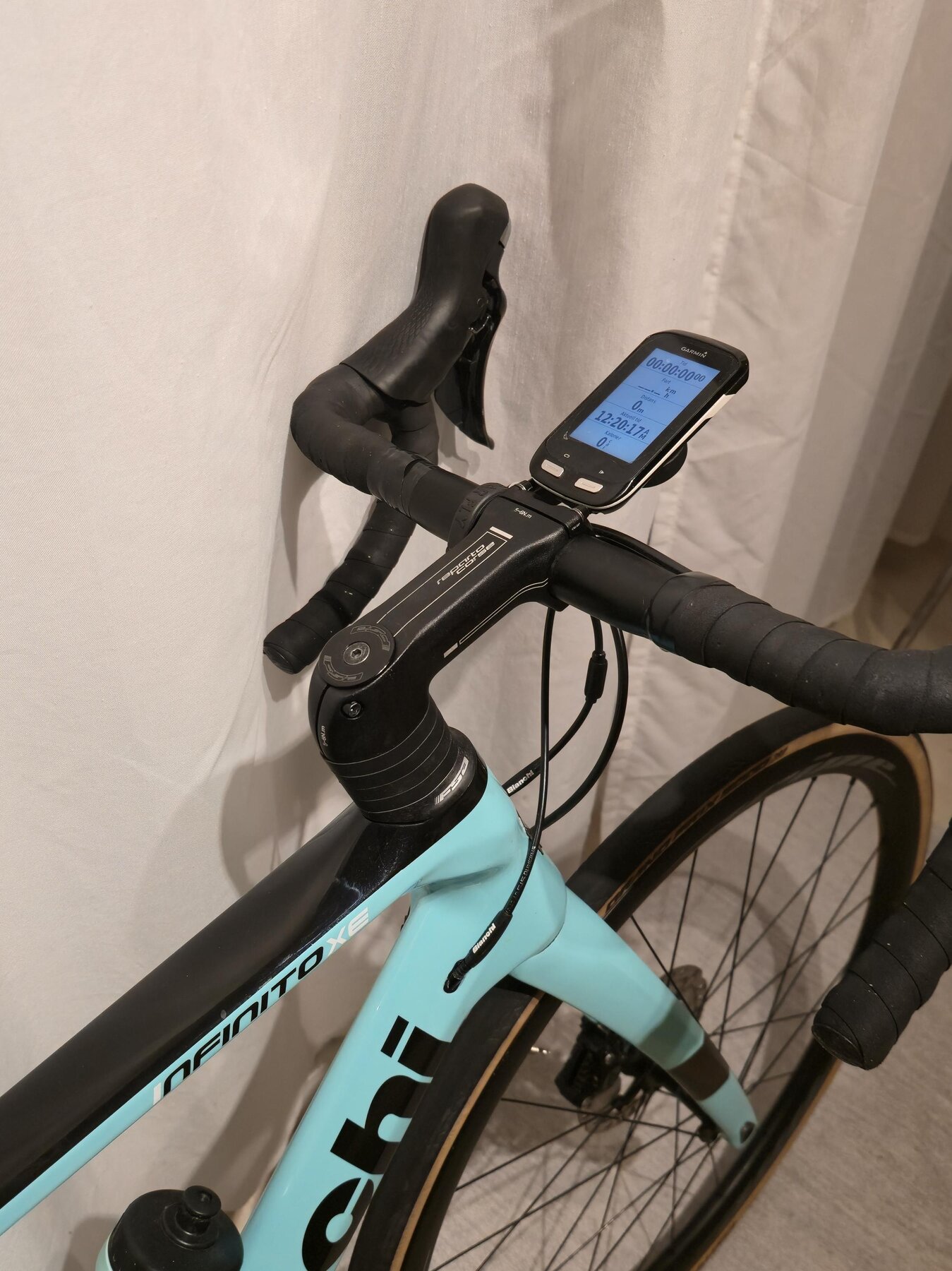 Säljes: Bianchi InfinitoXE Ultegra & Prime Kolfiberhjul - Nyskick ...