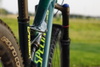 Specialized Camber FSR Men Comp Carbon 29 1-X Gloss Cavendish Green Kompletta Cyklar säljes
