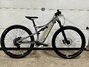 Juniorcykel i nyskick. Specialized Camber 650b XS 27,5” Mountainbike säljes