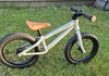 Early Rider Alley Runner 14" kolfiber/aluminium Barncykel säljes