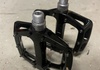 DMR V12 pedaler Komponenter säljes