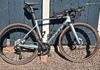 Nästan Ny 2024 Scott Addict RC15 Racercykel / Landsväg säljes