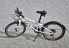 Frog Bike 52 (20") – Vit med färgglada prickar (originalskärmar &amp; stöd) Barncykel säljes
