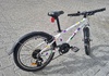 Frog Bike 52 (20") – Vit med färgglada prickar (originalskärmar &amp; stöd) Barncykel säljes