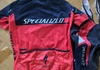 Specialized klädset Kläder säljes