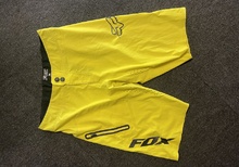 Fox shorts small (32)