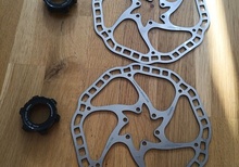 Bromsskivor 180mm / 6-bolt till CL adapter / Flatmount 140mm-180mm adapter