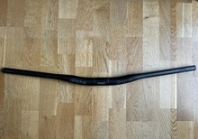 Hope kolfiberstyre 35mm, 20mm rise 780mm bredd