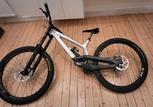 YT Tues 29" 2024 (M - Downhill)