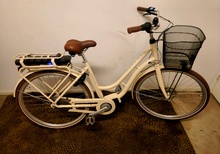 Monark Karin 7-växlad Elcykel Med Mittmotor NYSKICK!