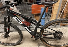 Superior team  xf 29 matt svarvit small