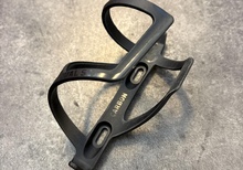 SKS Dual SideCage Carbon höger