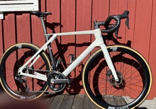 Lapierre Xelius DRS 8.0 Ultegra di2 12 speed