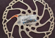 Bromsskivor och adaptrar 