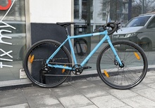 Ny gravel Kona Rove AL 2026 - alu, single klinga, 28"