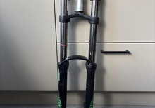 RockShox Domain Dual Crown RC – 27.5”, 200 mm