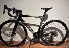 BH RS1 3.5 i Toppskick