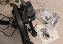 Wahoo KICKR V6 med SRAM och Shimano kassett