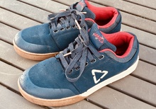 Skor LEATT 2.0 FLAT strl. 40