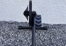 Wahoo KICKR Core smart trainer + kassett 