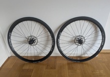 Nya DT Swiss R470db inkl. däck och skivor