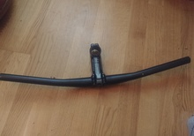 Specialized styrstammed styre