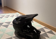 Leatt Enduro 2.0, avtagbart hakskydd 