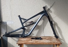 YT Jeffsy carbon ram med RockShox Pike RCT3, Marzocchi Bomber CR coil och RockShox Deluxe RT3