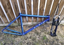 Klein ram med gaffel, cannondale ram med gaffel och specialised p2 ram