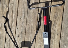 Två cykelhängare för vägg