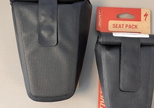 Två stycken Specialized Stormproof Seat Packs