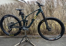 GT Sensor Carbon L 2024 custom-bygge