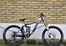 Giant Glory DH 2013 strl. L
