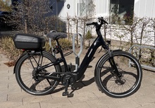 Svart Specialized Como 4 - medium