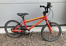 Islabikes Cnoc 16 tumm