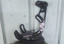 Mozartt Feroce Kedjestyrare/Bash guard