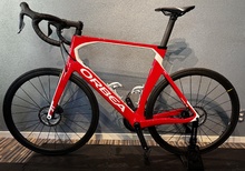 Orbea Orca Aero - Ultegra Di2 Disc - Carbon - Mavic Carbonhjul - Nyskick