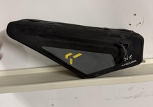 Apidura ramväska