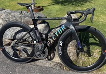 Factor Landsvägscykel med Shimano Dura Ace 12 SPD