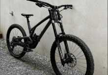 Evil Insurgent 2022 size Large DH Boxxer and enduro ZEB forks Rockshox included