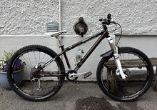 DMR Sidekick med Deore XT komponenter
