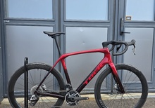 TREK Domane SLR9 AXS RED 