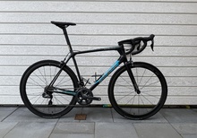 Giant TCR Advance SL ,Ultegra Di2, kolfiber hjul