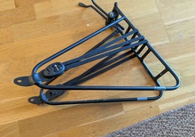 Pakethållare 