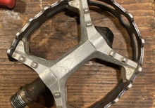 Dustcap pedal