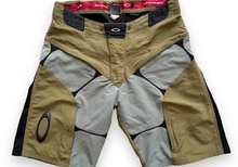 Old school, baggy MTBshorts!!