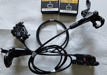 Bromsar Shimano BL-MT501/BR-MT500 + semi metalliska belägg