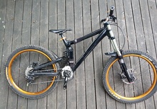 Propain Rage 8.8 III (DH-cykel för barn)